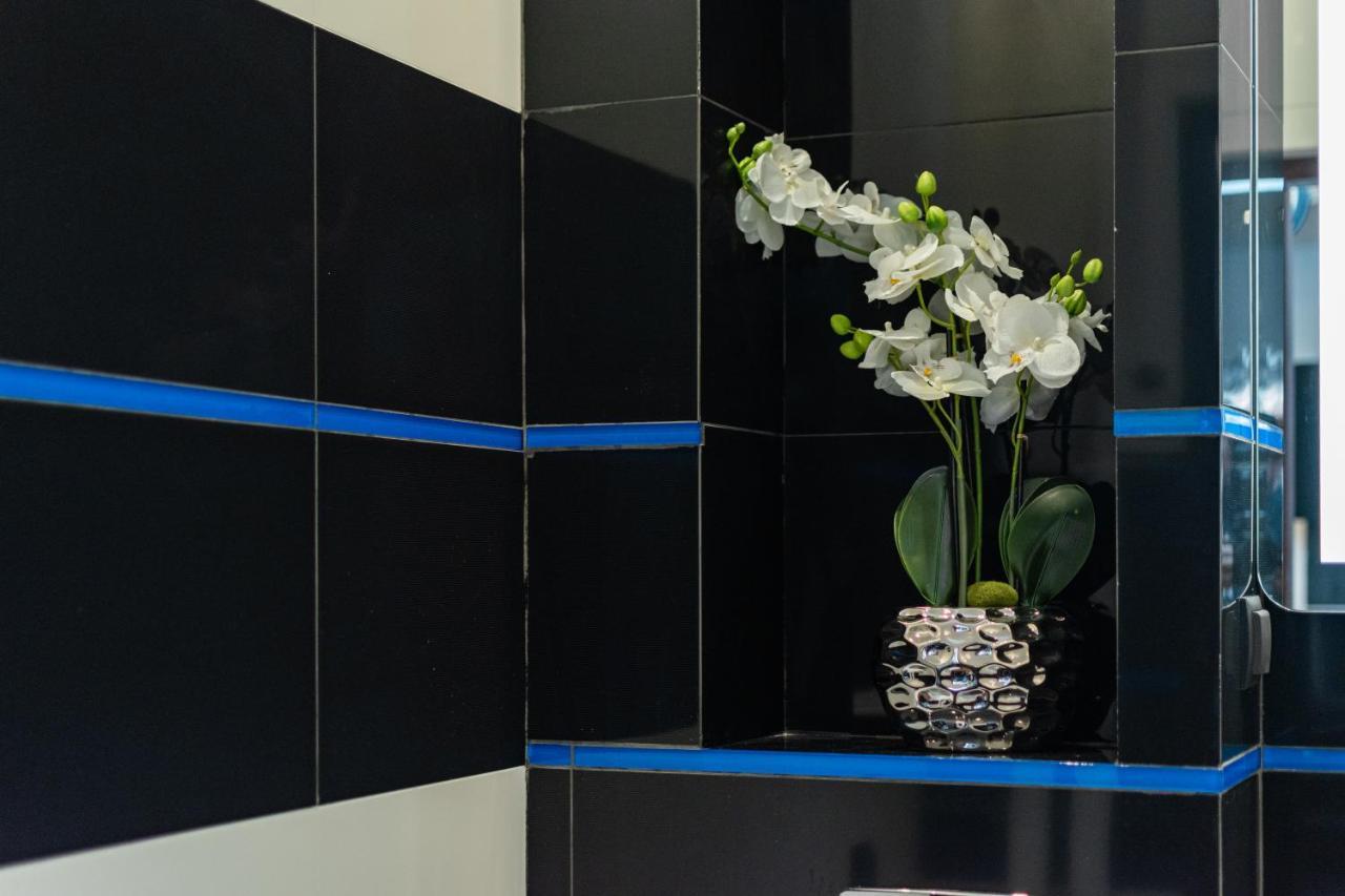 Wilcza 26A By Homeprime วอร์ซอ ภายนอก รูปภาพ