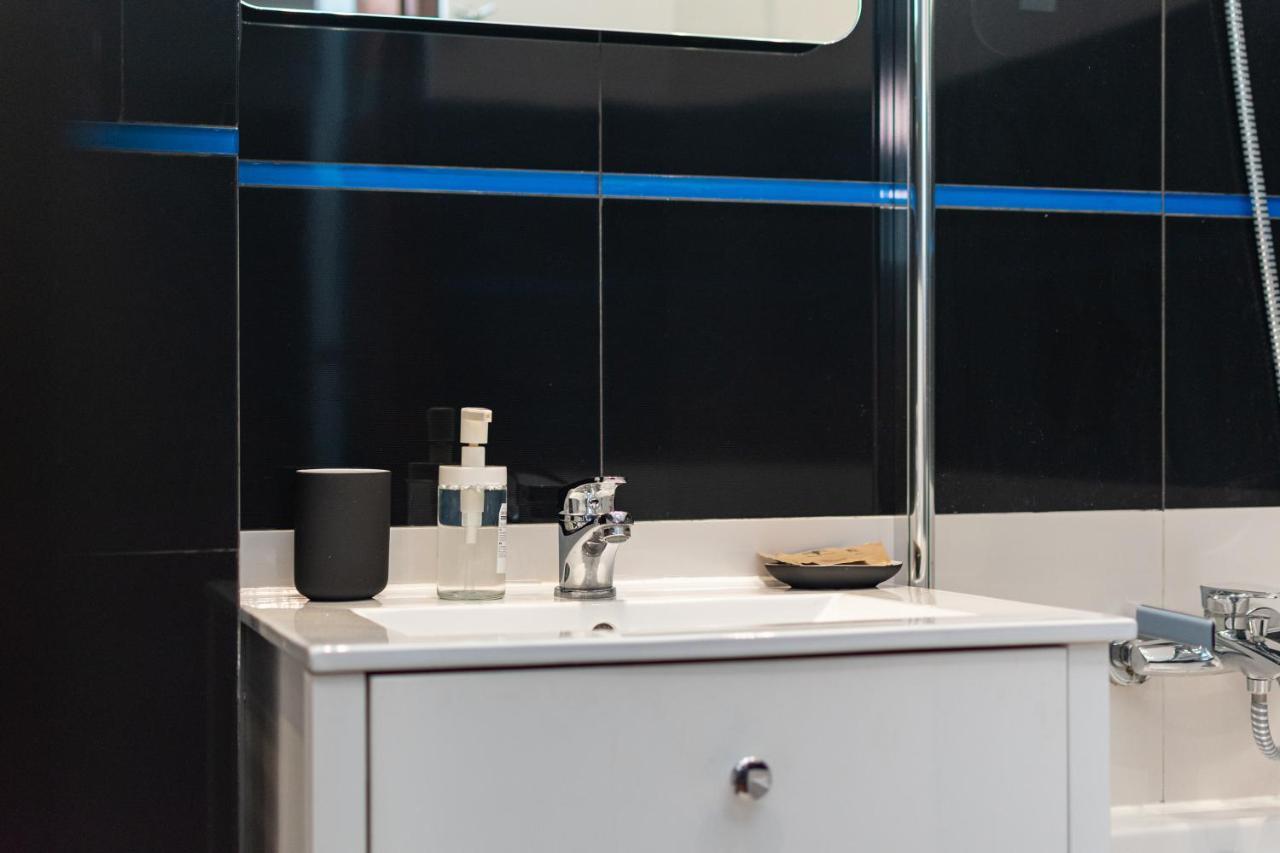 Wilcza 26A By Homeprime วอร์ซอ ภายนอก รูปภาพ